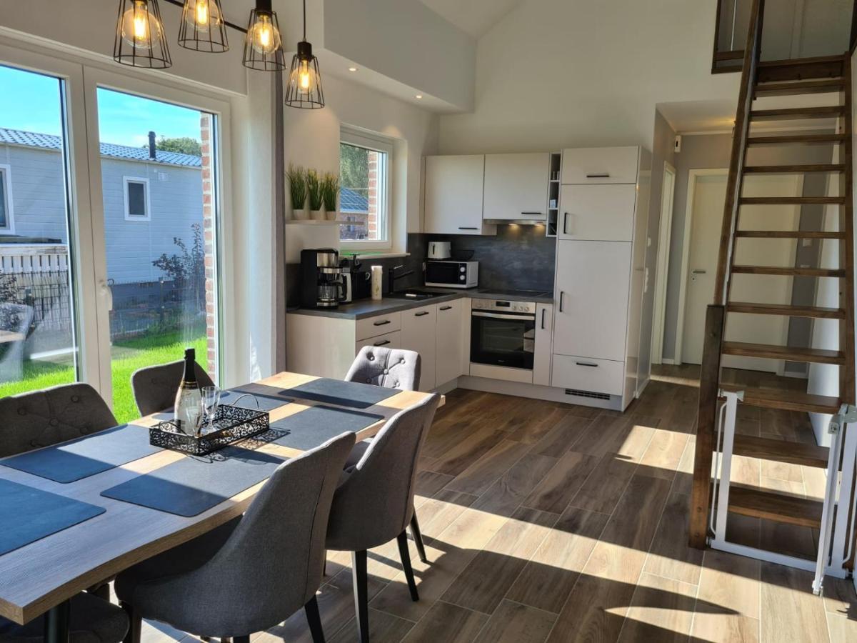 Holiday home Haus Kustenbrise: Coastal Pet-friendly Retreat With Garden, Sauna, And Fireplace Schweiburg